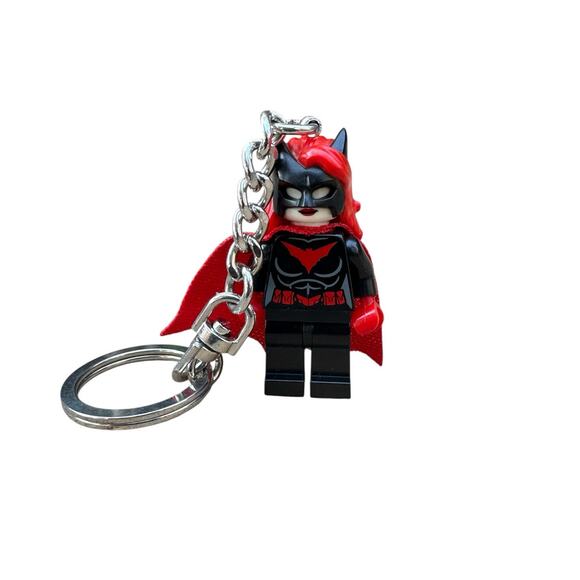Lego DC Super Heroes Batwoman Keychain - Picture 1 of 7
